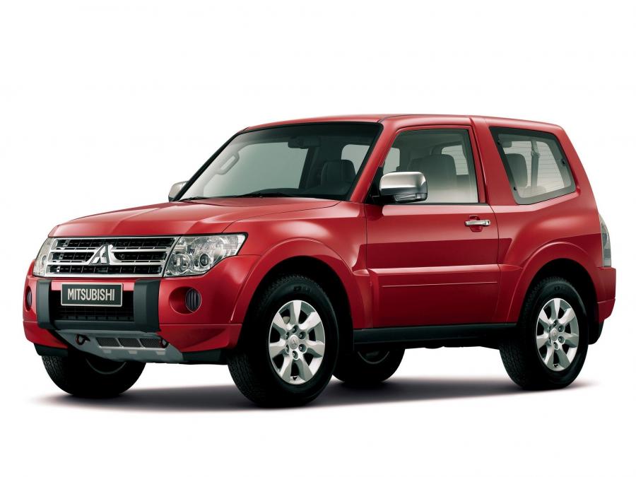  Mitsubishi Pajero 3-Door 2006 года  (фото 6 из 9)